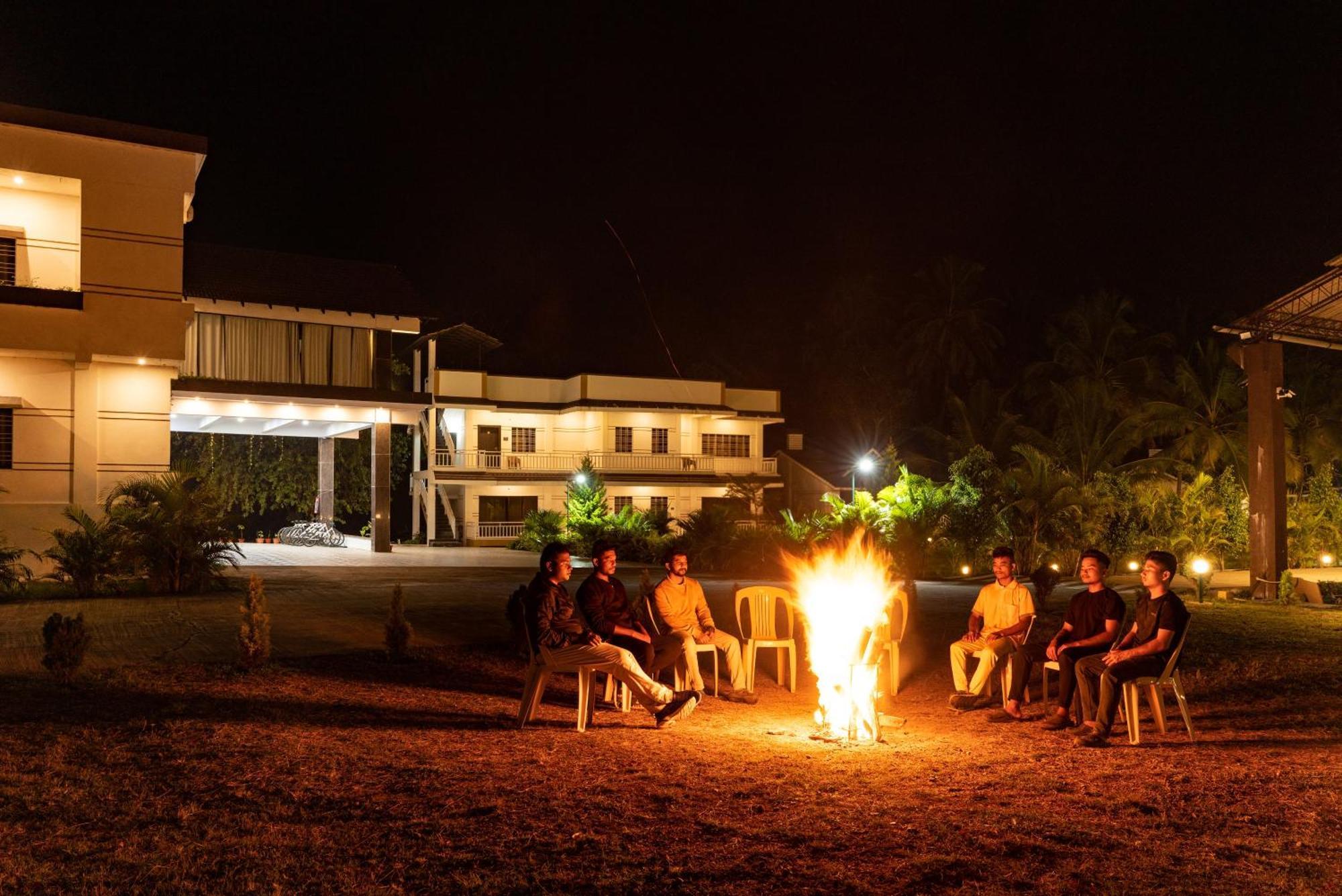 Mastiff Select Terrain Dandeli Hotel Екстериор снимка