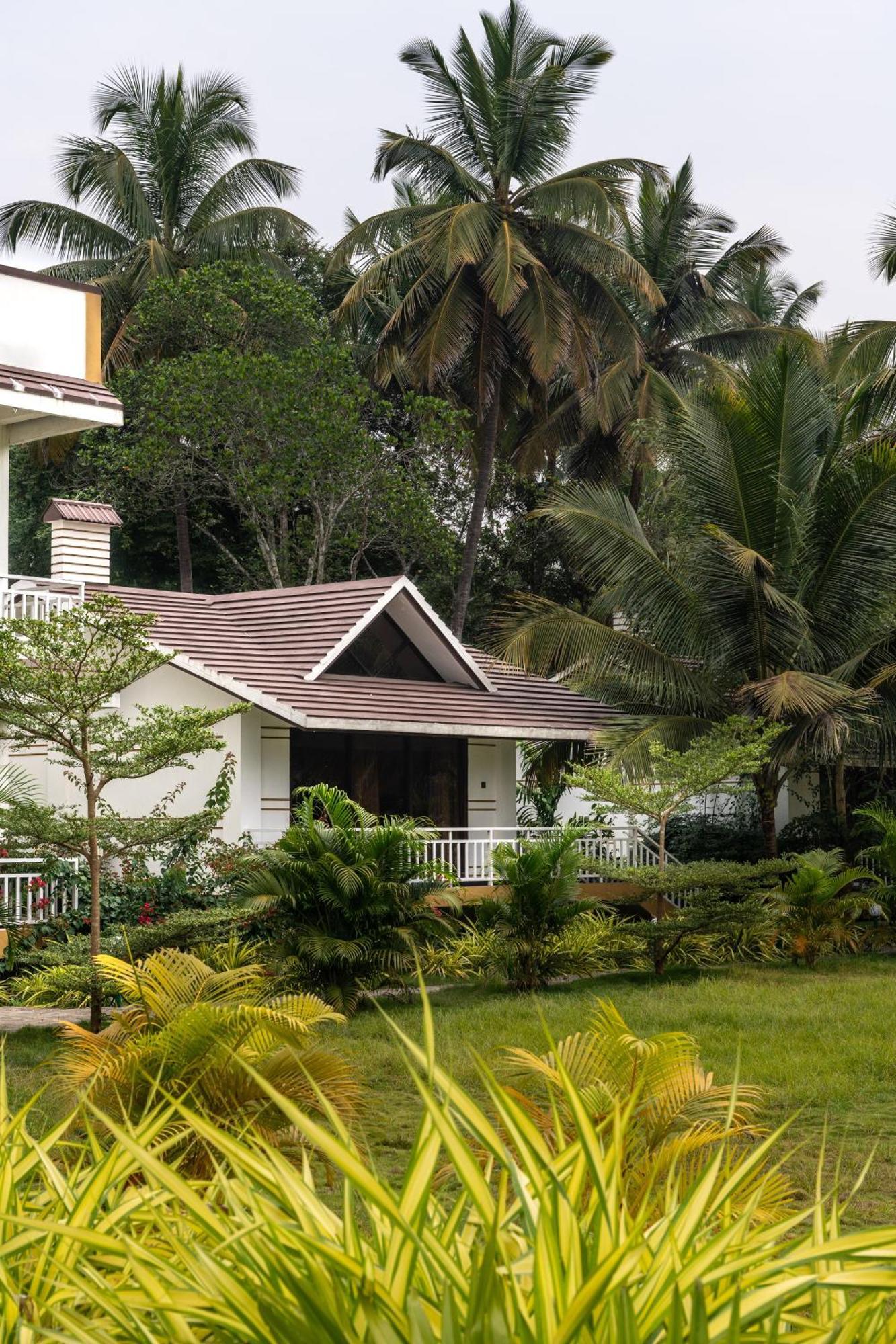 Mastiff Select Terrain Dandeli Hotel Екстериор снимка